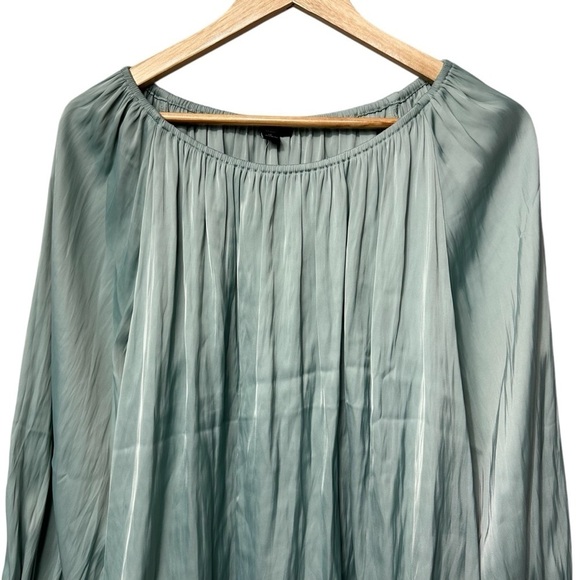 Ann Taylor Mint Green Silky Flowy Slimming 3/4 Sleeve Blouse Top, LP - Picture 3 of 6